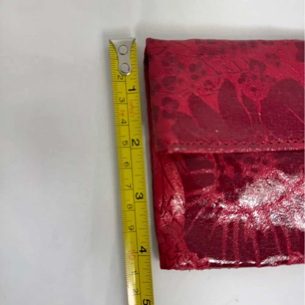 NWT Women’s CLUTCH FOLD OVER WALLET.